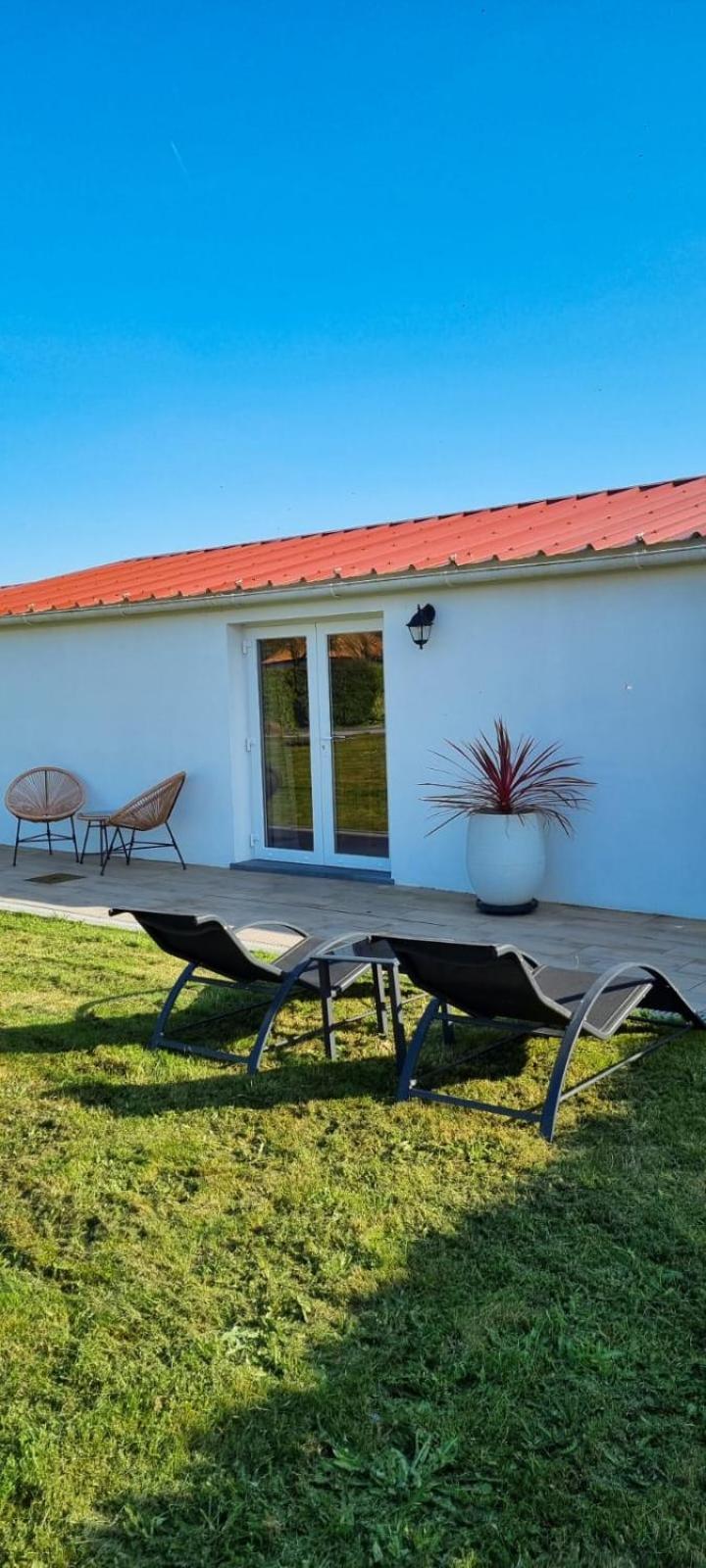 Ty Grain De Sel : Logement Privatif Avec Piscine, Jardin Et Patio Chauvé Exterior foto